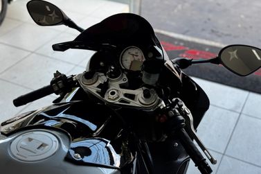 BMW S