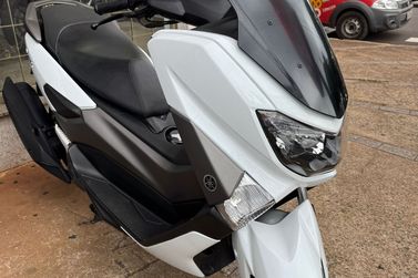 YAMAHA NMAX