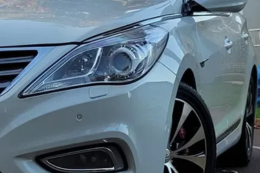 Hyundai AZERA