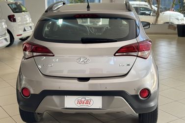 Hyundai HB20X
