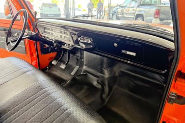 Ford F-100