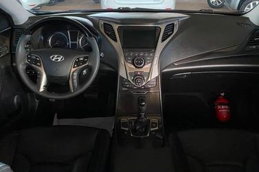 Hyundai AZERA