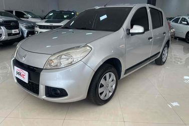 Renault SANDERO