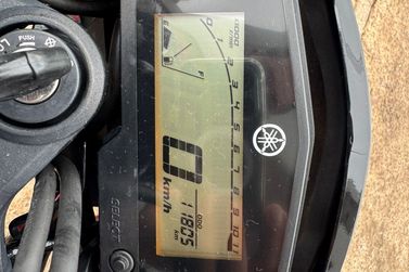 YAMAHA FZ25