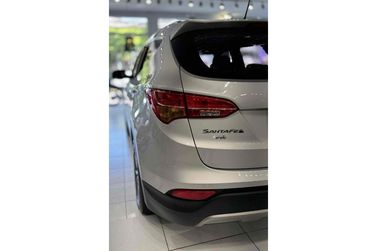 Hyundai Santa