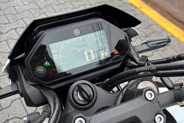 YAMAHA FZ25