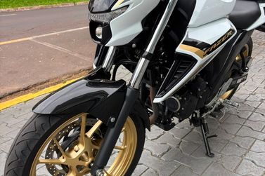 YAMAHA FZ25