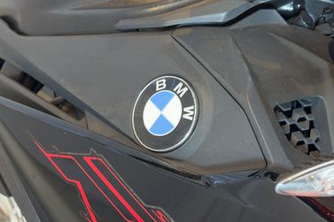 BMW S