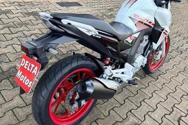 HONDA CB
