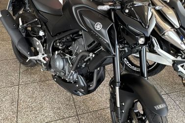 YAMAHA MT-03