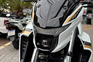 YAMAHA FZ25