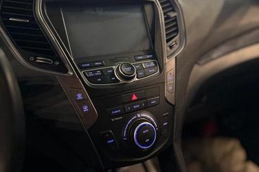 Hyundai Santa