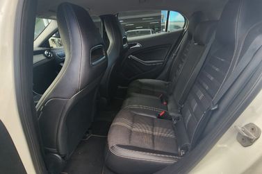 Mercedes-Benz CLA-200