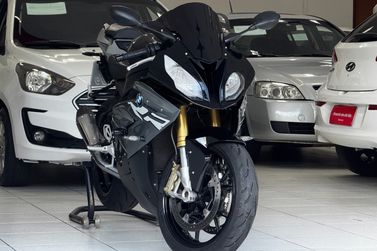 BMW S
