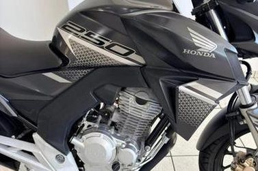 HONDA CB