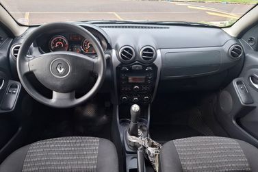 Renault SANDERO