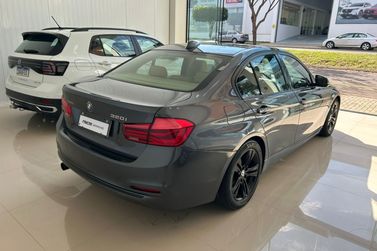 BMW 320iA