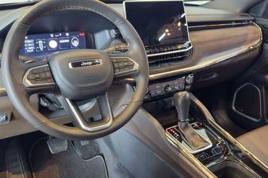Jeep Commander
