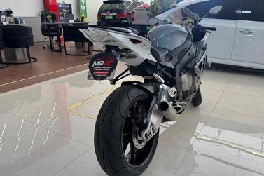 BMW S