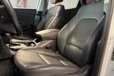 Hyundai Santa