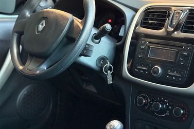 Renault SANDERO