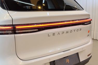 Leapmotor C10
