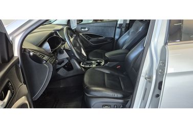 Hyundai Santa