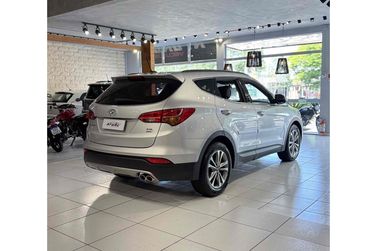 Hyundai Santa