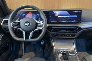 BMW 320iA
