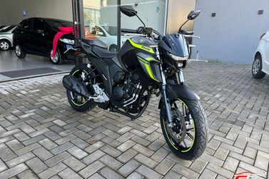 YAMAHA FZ25