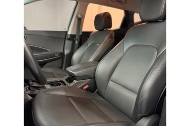 Hyundai Santa