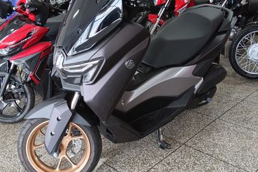 YAMAHA NMAX