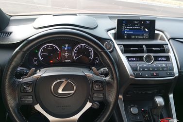 Lexus NX-200t
