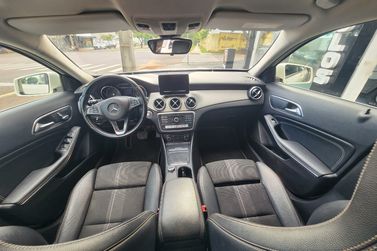 Mercedes-Benz CLA-200