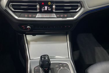 BMW 320iA
