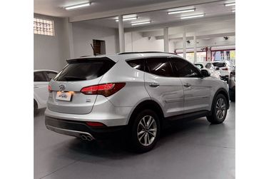 Hyundai Santa