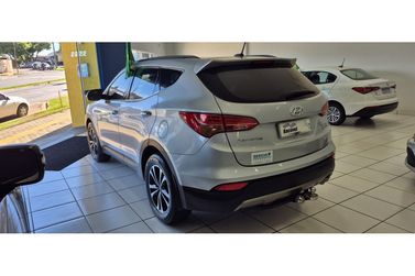 Hyundai Santa