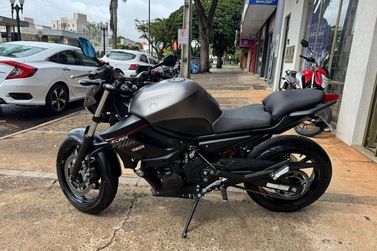 YAMAHA XJ6