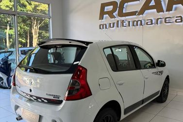 Renault SANDERO