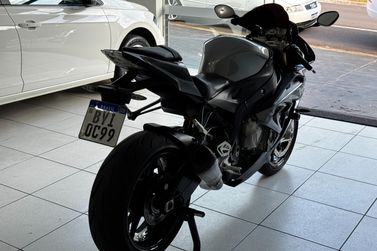 BMW S