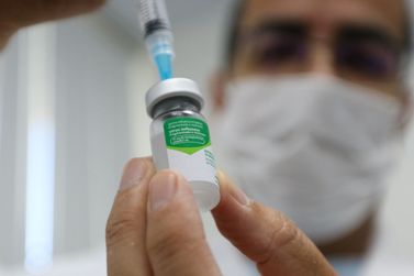 Saúde libera vacina contra a gripe para toda população de SC maior de 6 meses