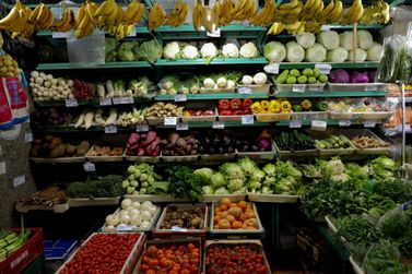Alimentação deve manter legumes e frutas e dispensar ultraprocessados