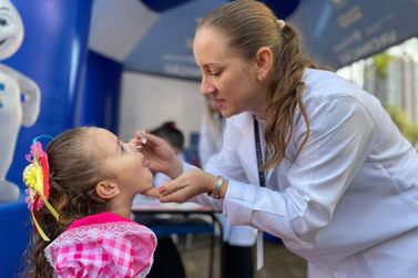 Mais de 70 mil crianças são imunizadas no Dia D contra a poliomielite no Paraná 