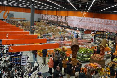 Bahniuk Supermercados inaugura nova loja em Mallet e apresenta nova identidade visual 