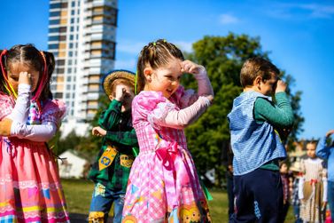 Festa Junina do Col&eacute;gio S&atilde;o Jos&eacute; transforma domingo em grande encontro de fam&iacute;lias