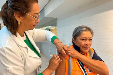 Paran&aacute; ultrapassa 2 milh&otilde;es de doses aplicadas contra a gripe e ocupa 5&ordm; lugar no Brasil