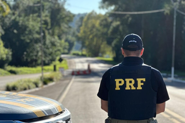 PRF registra 131 acidentes e seis mortes em opera&ccedil;&otilde;es no feriado em SC