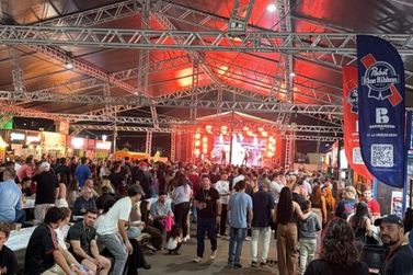 Ap&oacute;s reunir 10 mil pessoas , Festival da Cerveja retorna nesta quinta-feira 