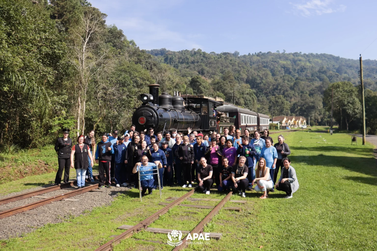 Sonho vira realidade: educandos da APAE embarcam no Trem das Etnias