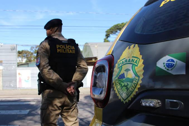 Homem descumpre medida protetiva, tenta fugir e sofre fratura em Cruz Machado